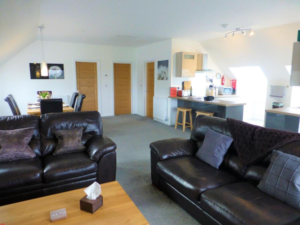Gerycastell Luxury Holiday Apartment With Stunning Views & Ev Station Point Carmarthen Exterior foto