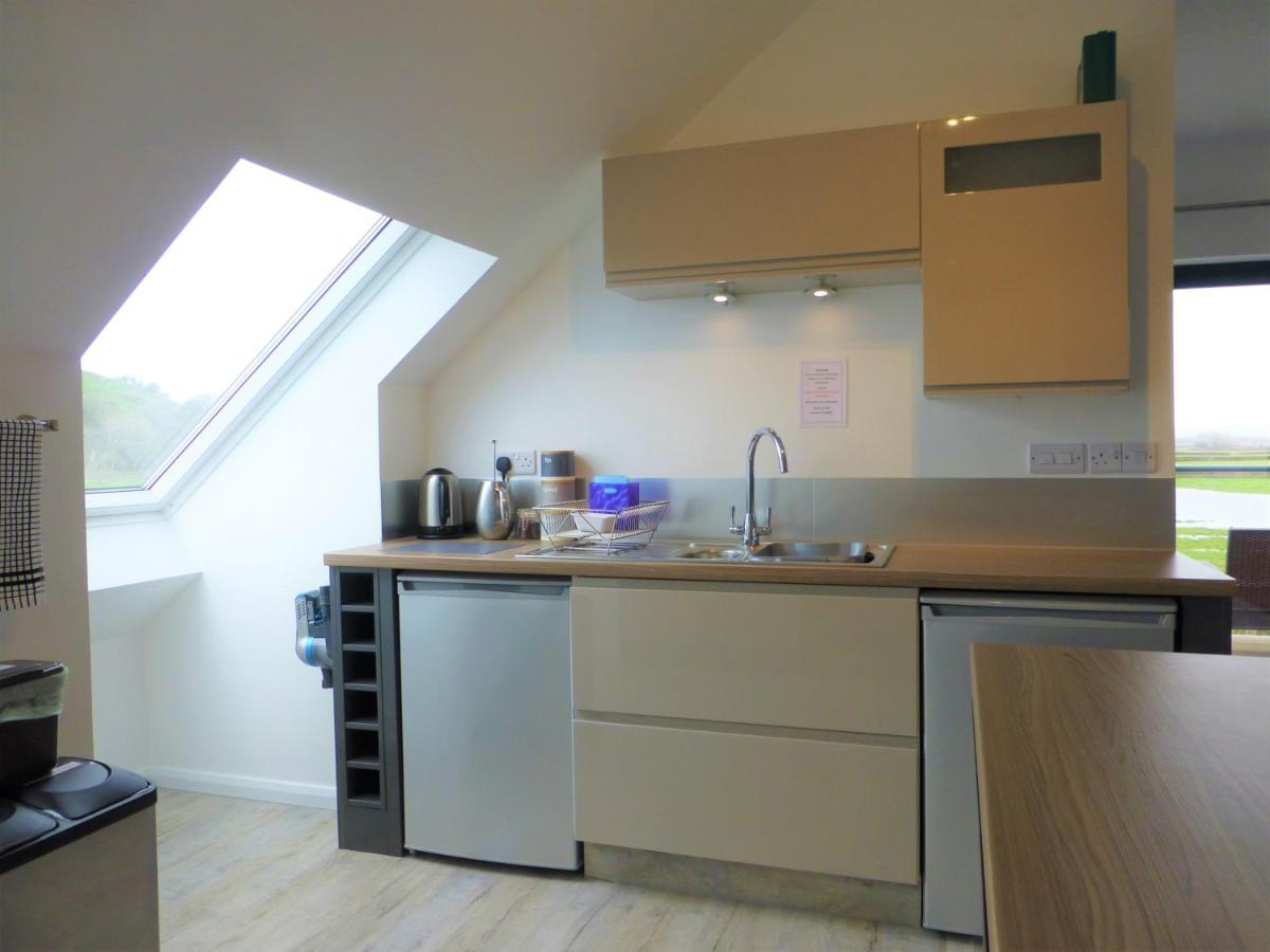 Gerycastell Luxury Holiday Apartment With Stunning Views & Ev Station Point Carmarthen Exterior foto